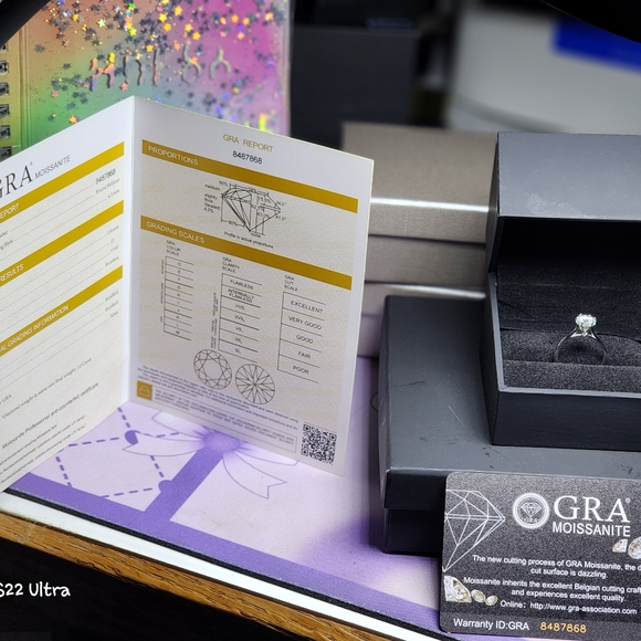 NWT Stunning 1ct Moissanite Engagement Ring w/Paperwork - Picture 16 of 17